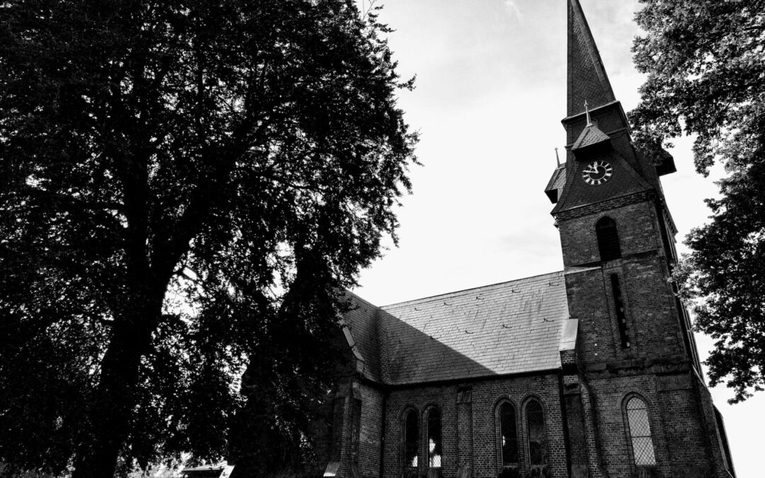 Gästeführung „Nachts auf dem Friedhof – Lichter im Dunkeln“
