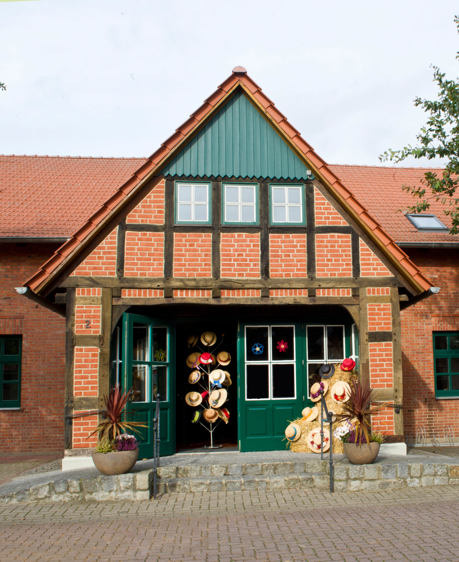 Saisoneröffnung im Museum der Strohverarbeitung